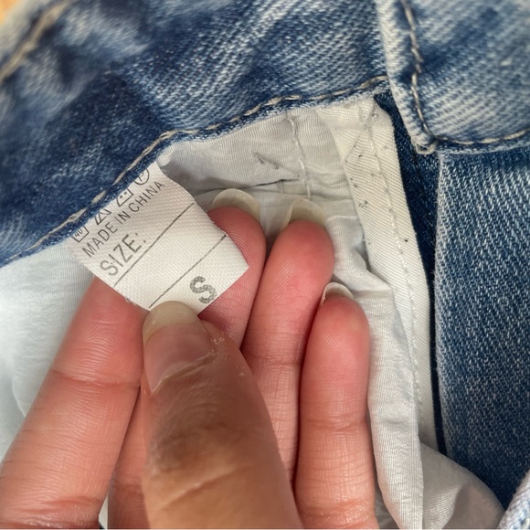 High Waisted Jean Shorts Size S - Picture 5 of 6